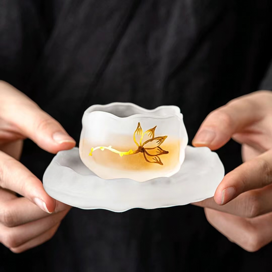 【汀和大福】磨砂玻璃主人杯帶杯墊女士精緻茶杯 【汀和大福】磨砂玻璃主人杯帶杯墊女士精緻茶杯