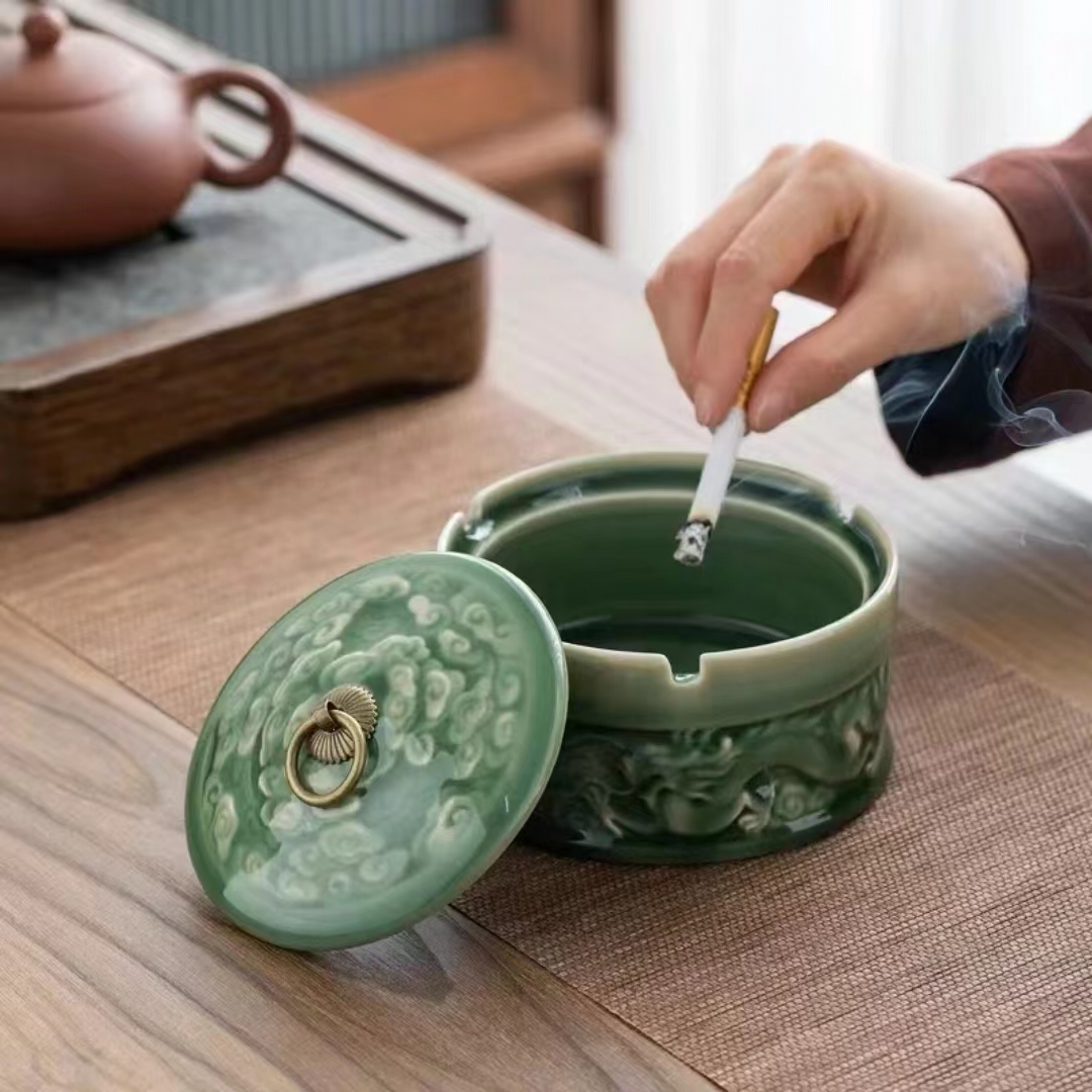 【汀和大福】青瓷浮雕帶蓋煙灰缸茶葉罐茶渣缸 【汀和大福】青瓷浮雕帶蓋煙灰缸茶葉罐茶渣缸
